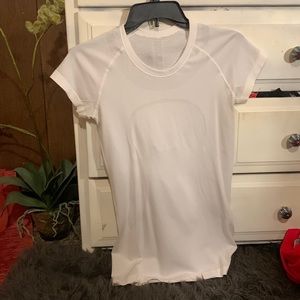 Lulu lemon white swiftly tech short sleeve shirt.